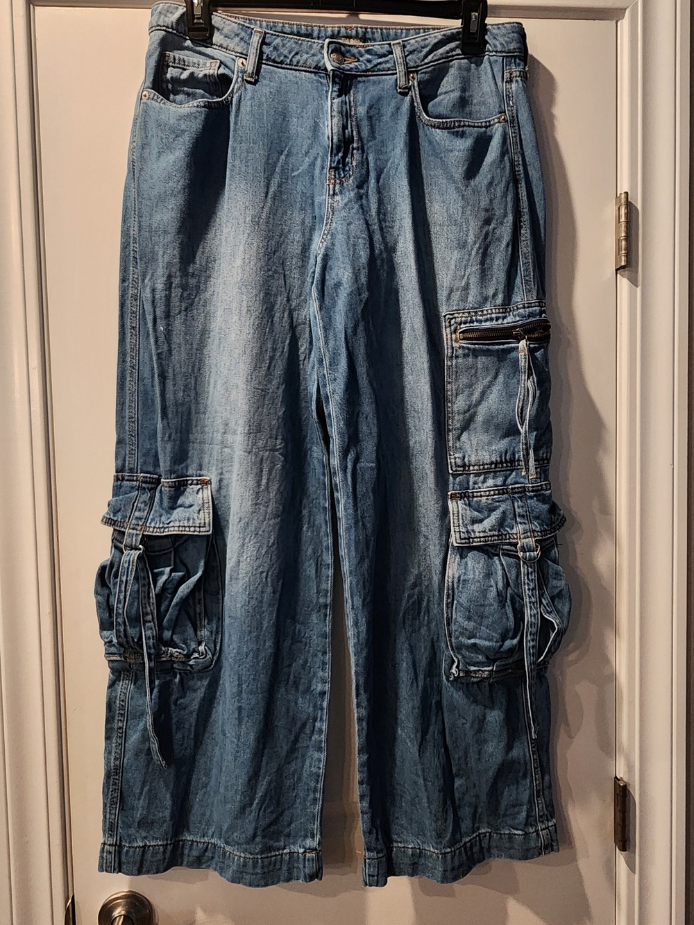 WOMEN'S WILD FABLE 8 Pckt Midrise Baggy Cargo Jeans Size 10R. Item 0421262P